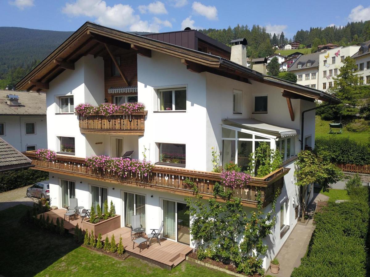 Apartments Montblanc Seceda Ortisei Bagian luar foto